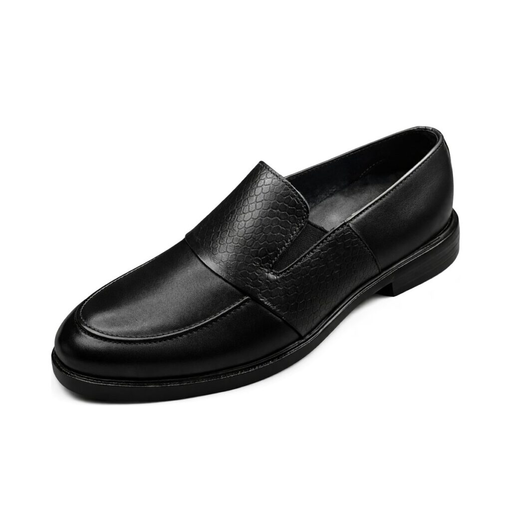 Aero Crust Leather Loafers - Black